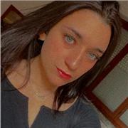diplomata al liceo scientifico, frequentemente università scienze giuridiche
